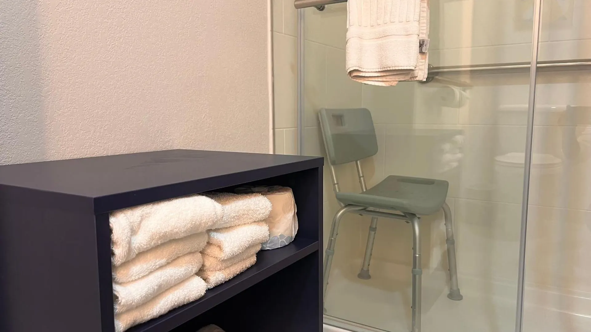 Comfort Suites Louisville Airport 3*,  United States