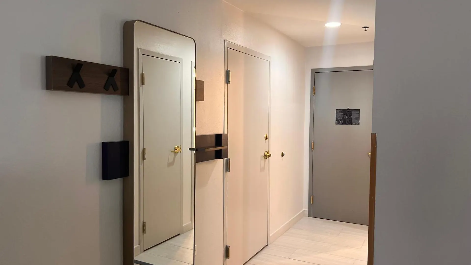 Comfort Suites Louisville Airport Hotel