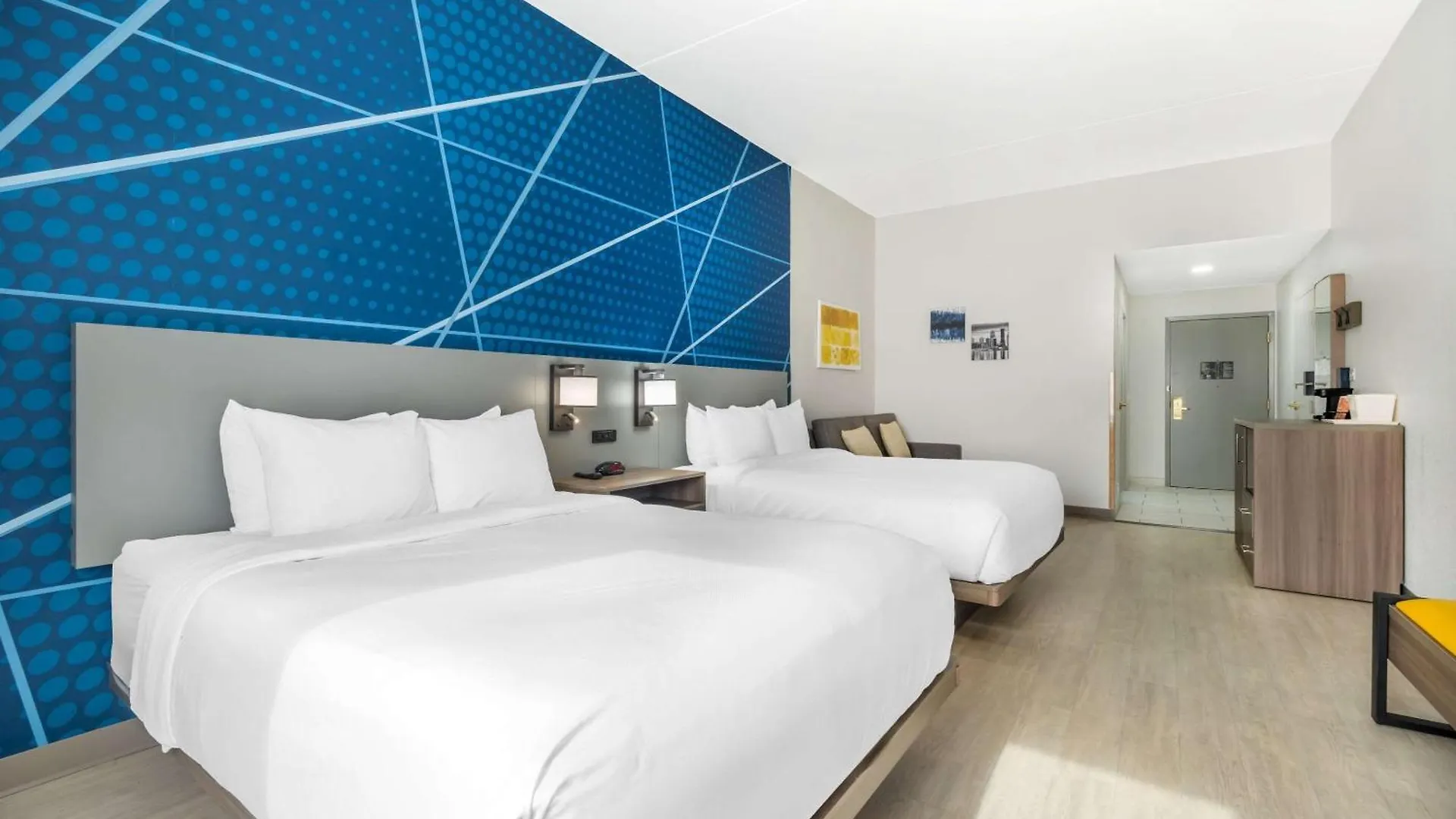 Comfort Suites Louisville Airport 3*,