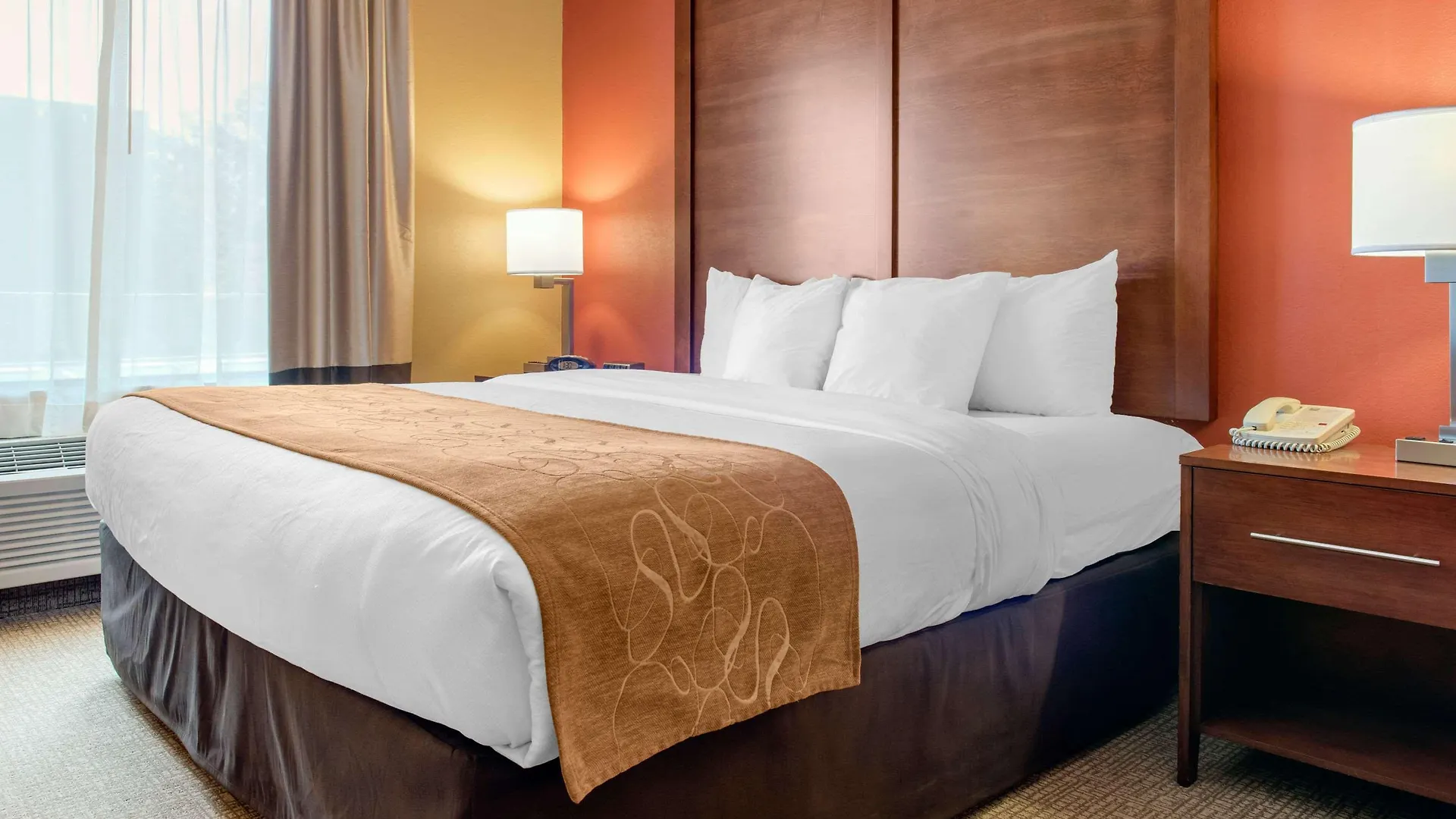 *** Hotel Comfort Suites Louisville Airport United States