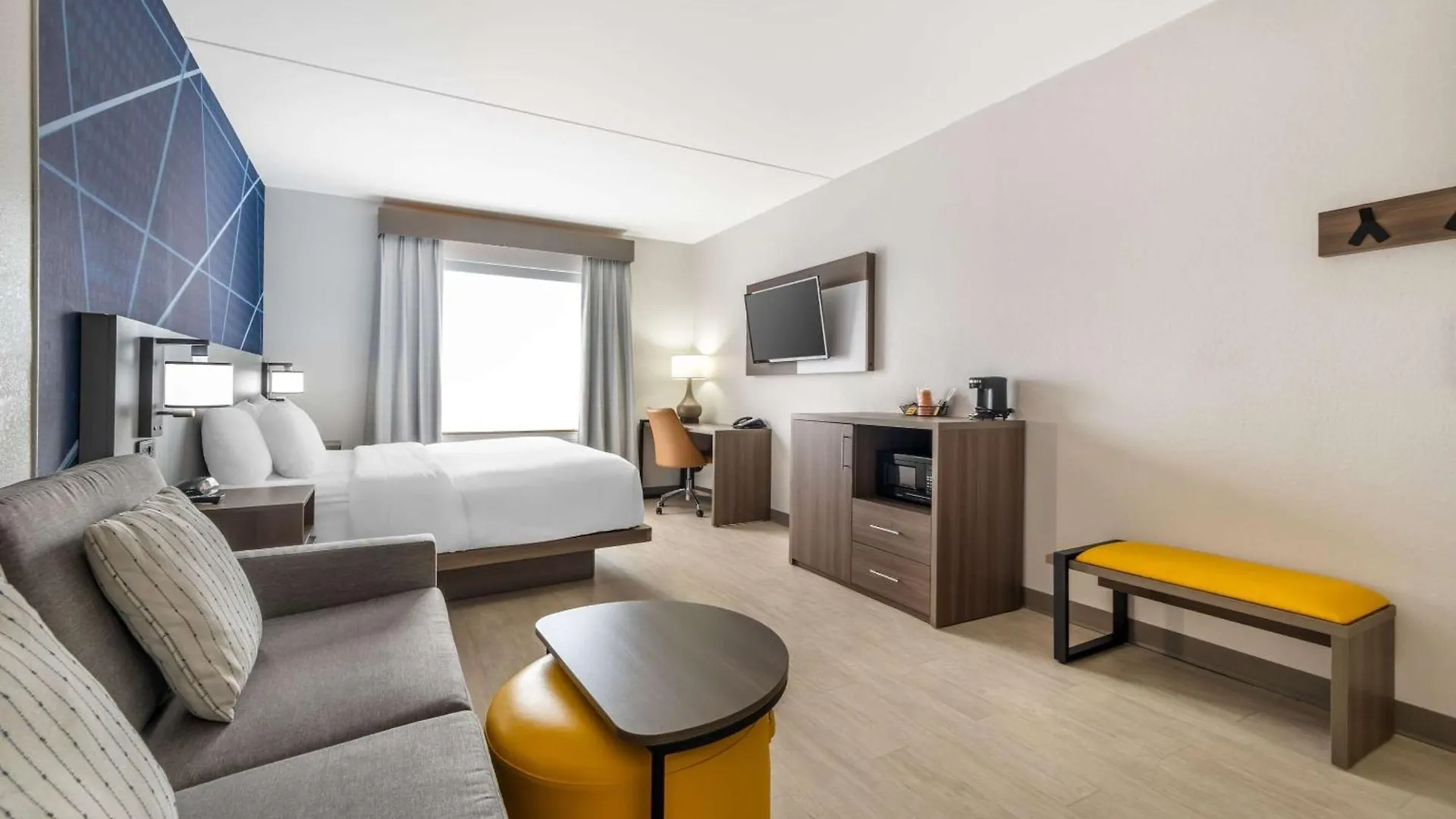 Comfort Suites Louisville Airport 3*,