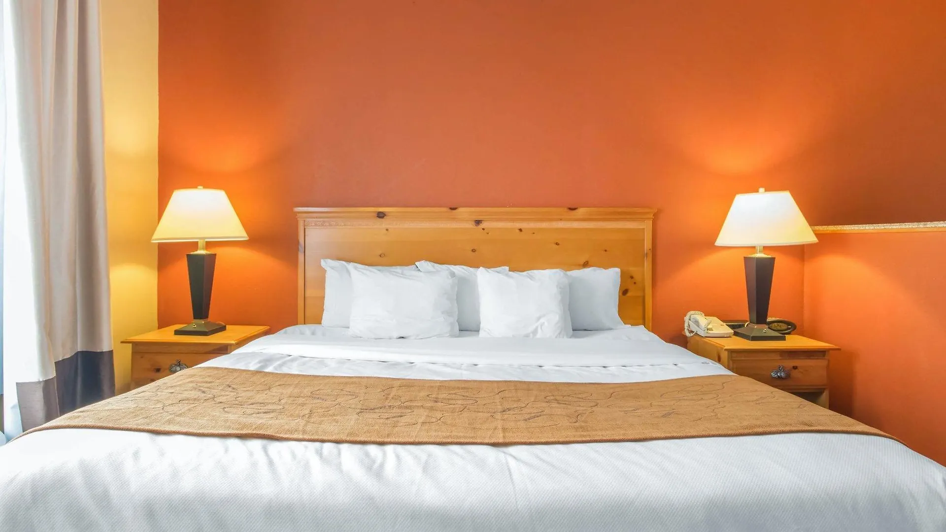 Comfort Suites Louisville Airport Hotel