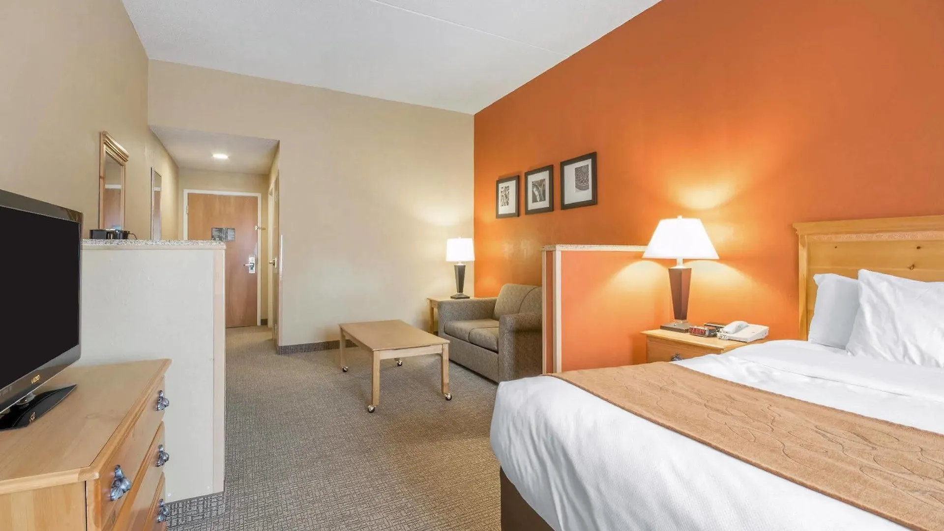 Hotel Comfort Suites Louisville Airport